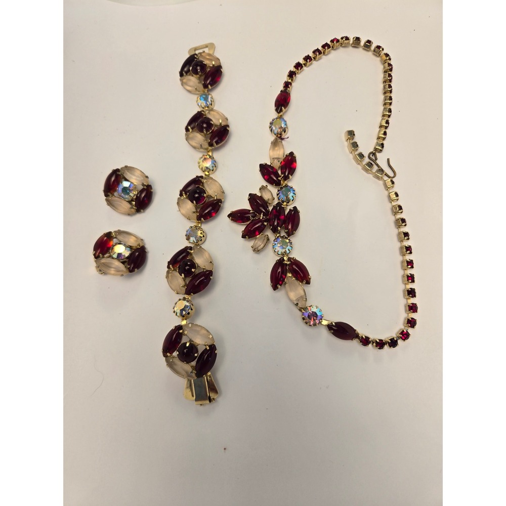 Red and gold 4 piece set